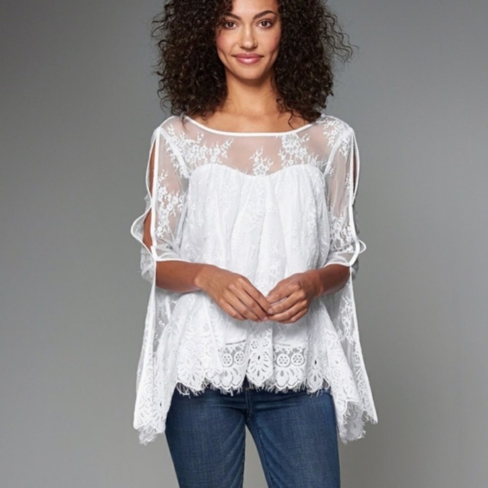 💖Abercrombie & Fitch White Lace Bell Sleeve Shirt
